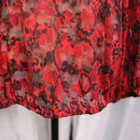 Lane Bryant Size 14 Red/black cut out front/back/sleeves pullover. Scoop Neck - Picture 3 of 12